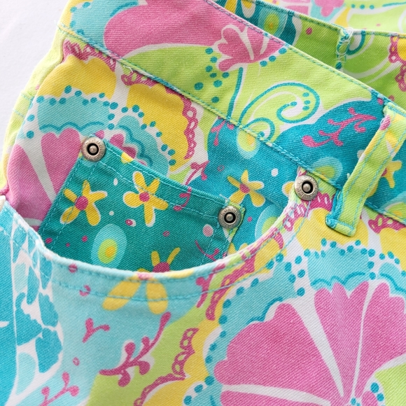 Lilly Pulitzer Cotton Stretch Peacock Capris - Picture 12 of 13